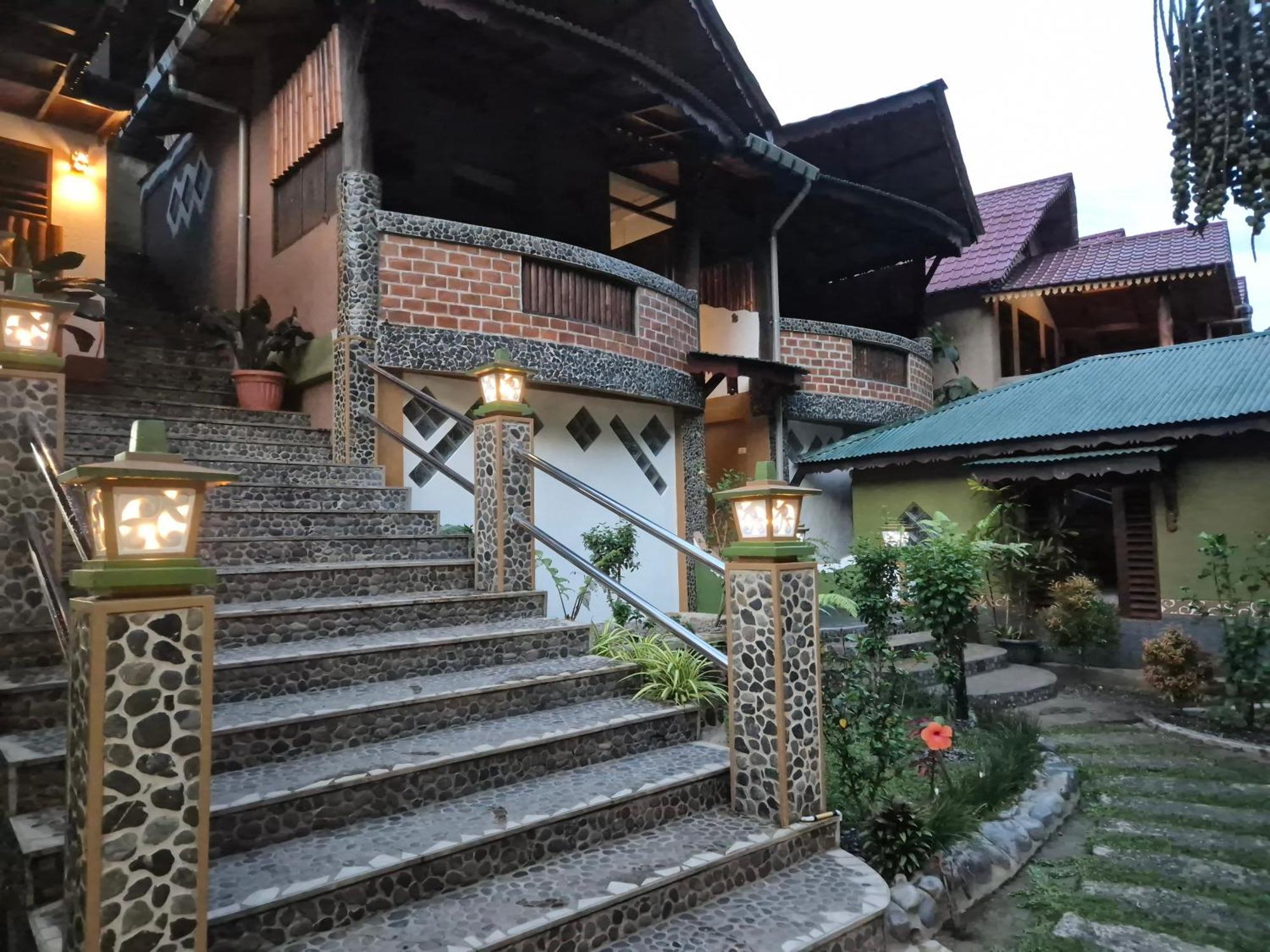 Sam'S Bungalows And Treks Bukit Lawang Exterior foto